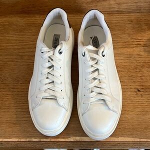 Steve Madden Women’s Size 10 White Sneaker